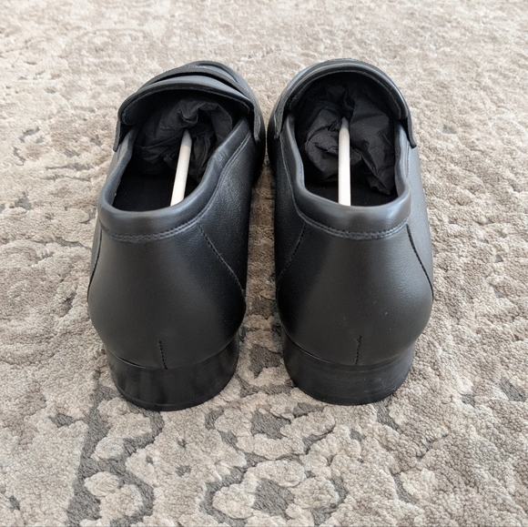 Chanel Uniform Black Leather Lambskin Loafers CC Logo Size 39.5 - Picture 7 of 10